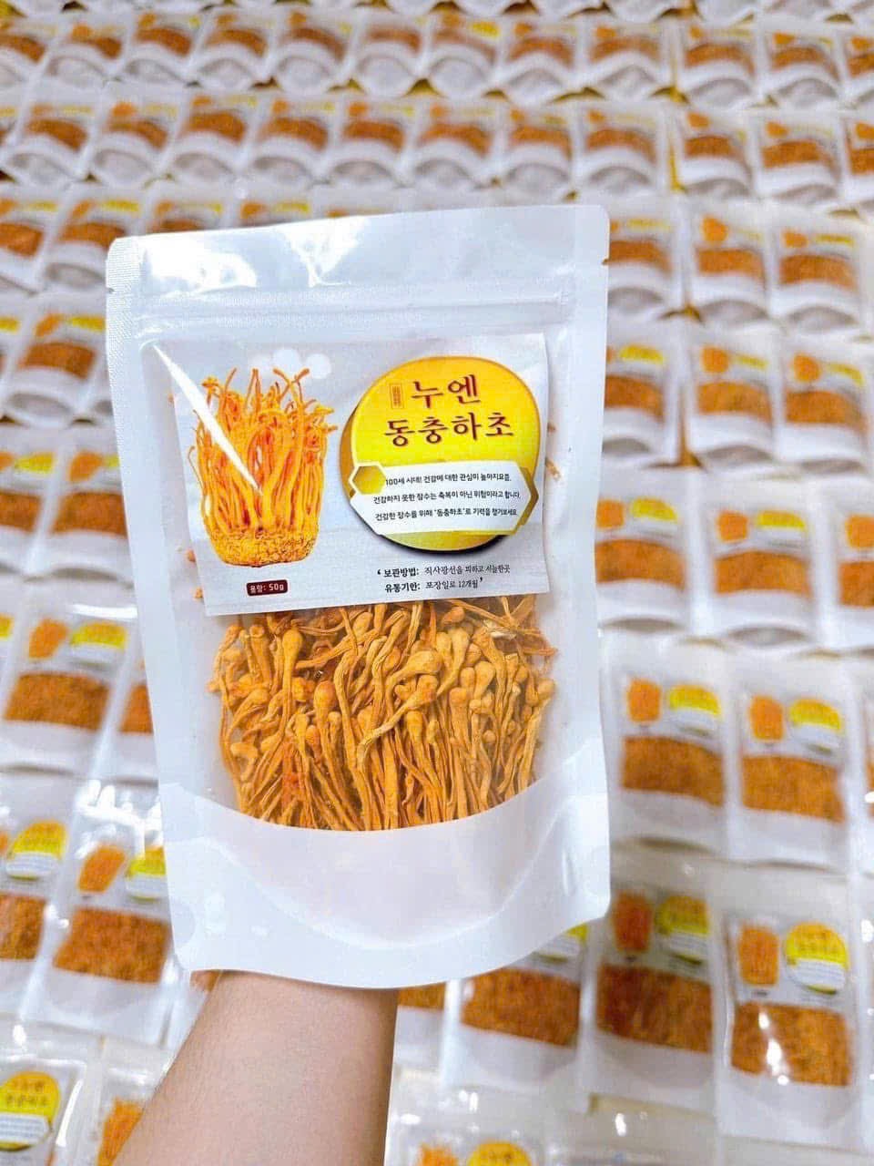 Hoa đông trùng hạ thảo 50gr dạng túi Hàn Quốc